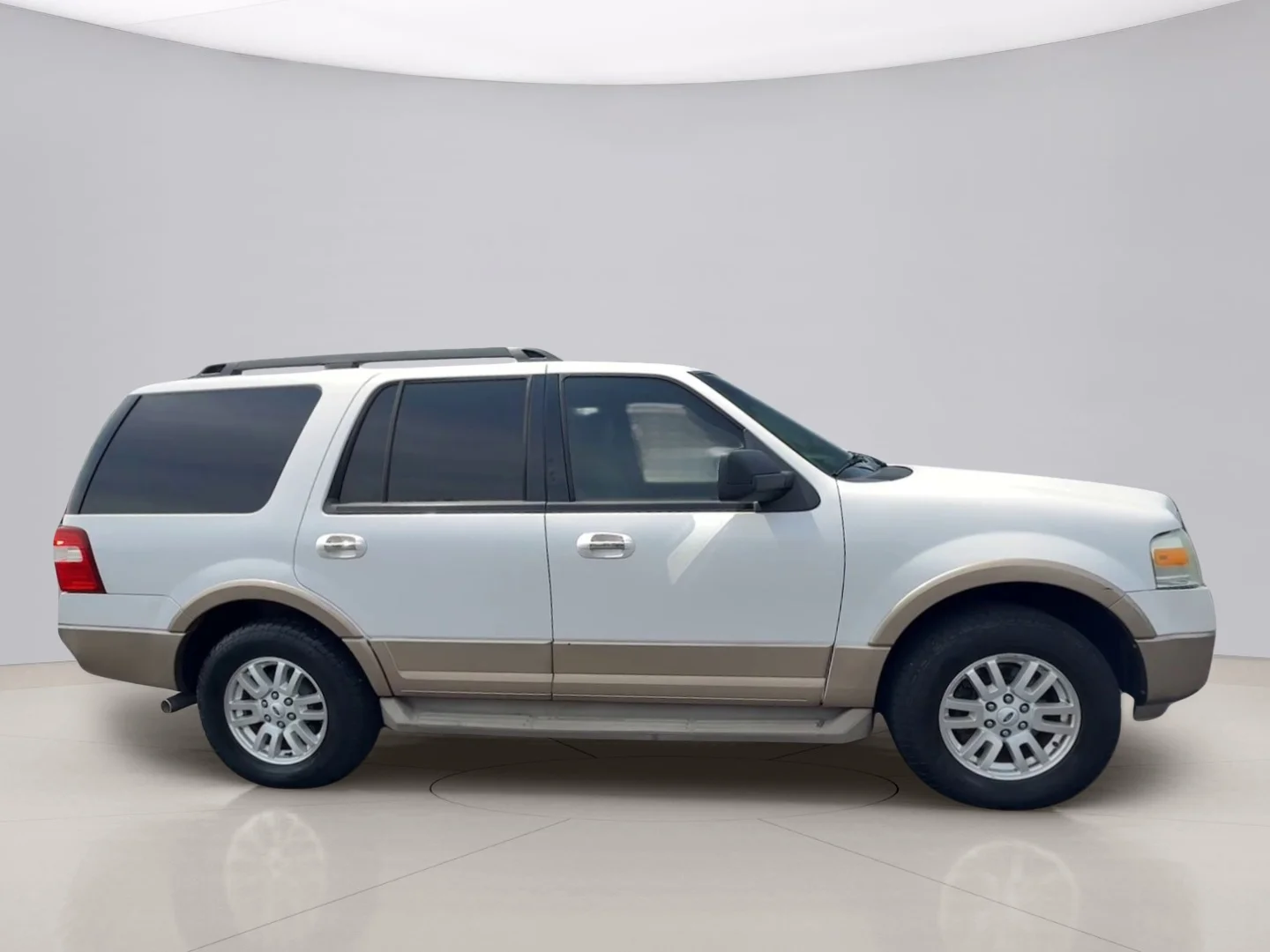 Used 2014 White Ford XLT image 6