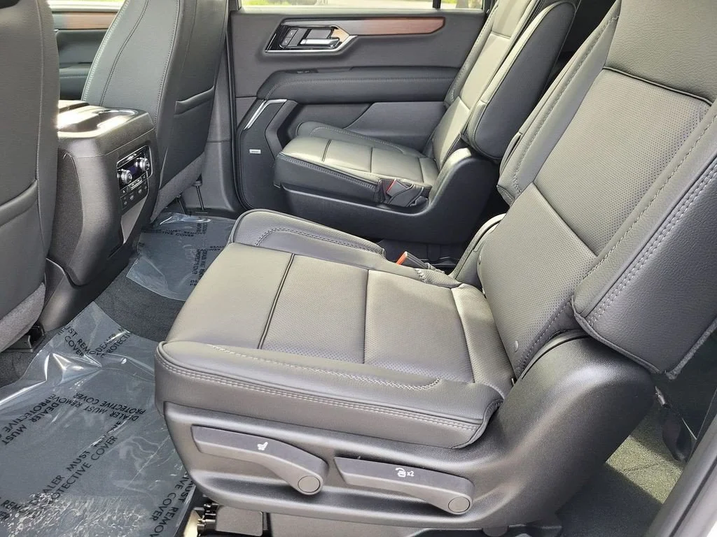 2026 GMC Yukon XL Denali - Photo 8