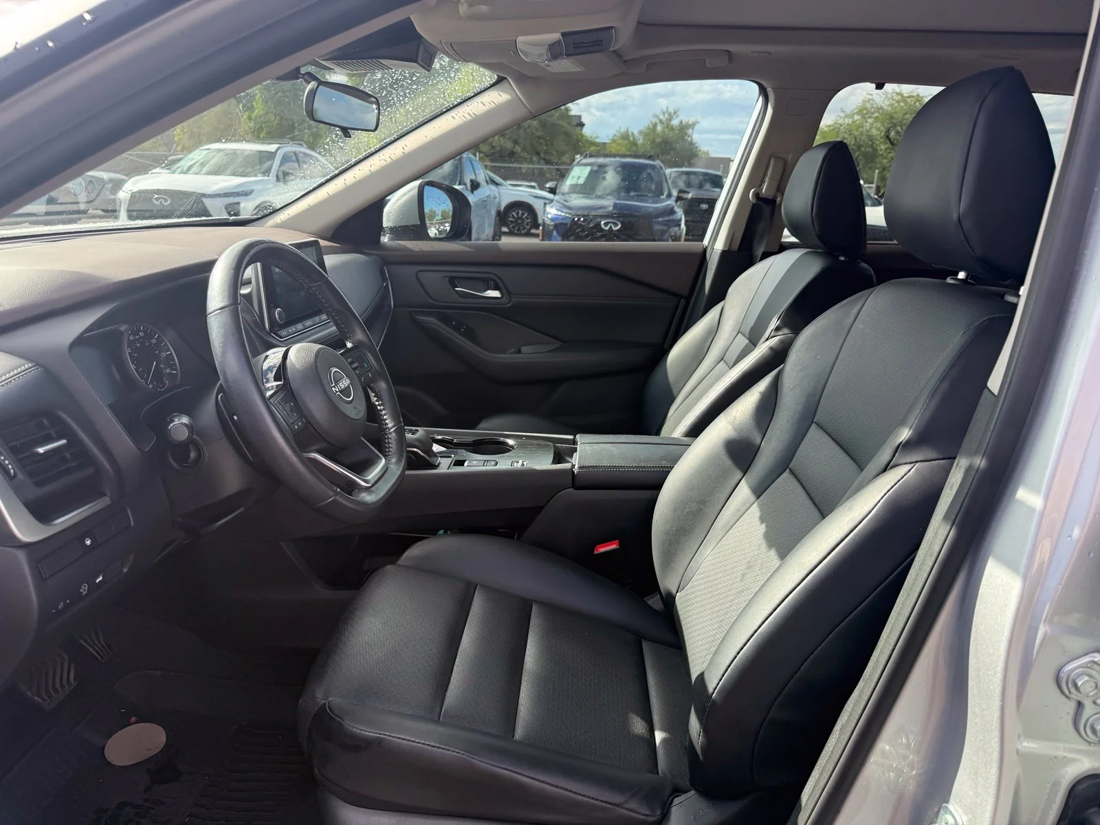 Used 2023 Brilliant Silver Nissan SV image 9