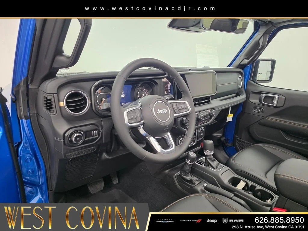 New 2026 Hydro Blue Pearl-Coat Exterior Paint Jeep Sahara image 18