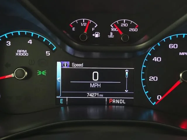 Used 2017 LASER BLUE METALLIC Chevrolet 4WD Z71 image 19