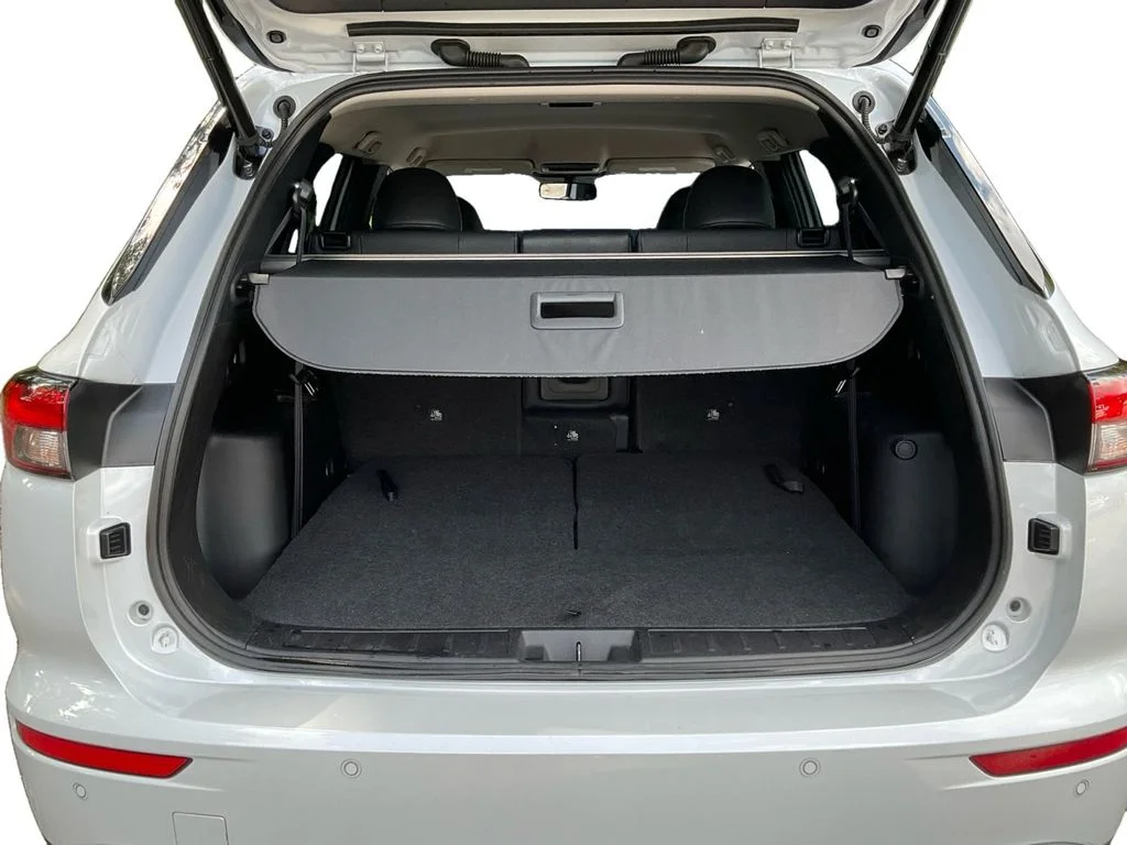 Used 2023 White Mitsubishi SE Special Edition image 13