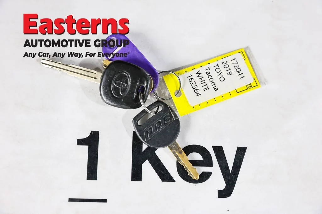 Used 2019 White Toyota SR image 23