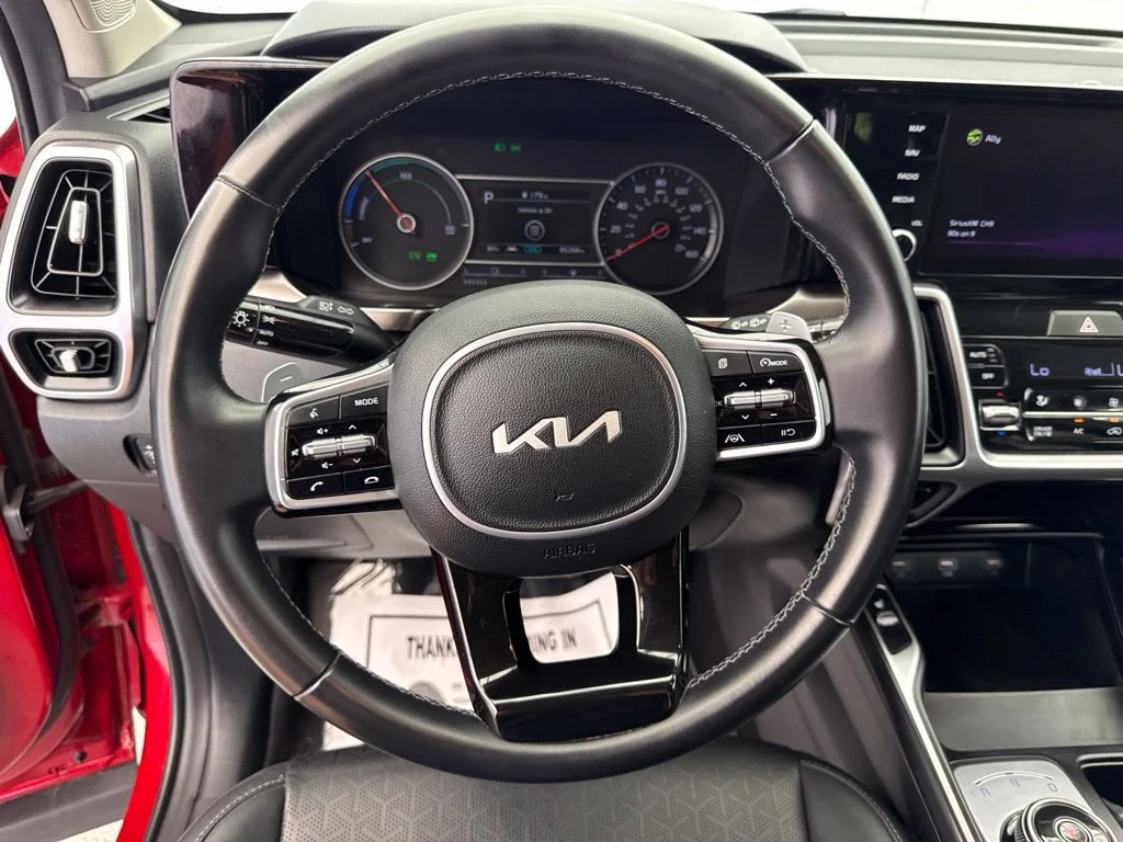 Used 2022 Red Kia S image 24