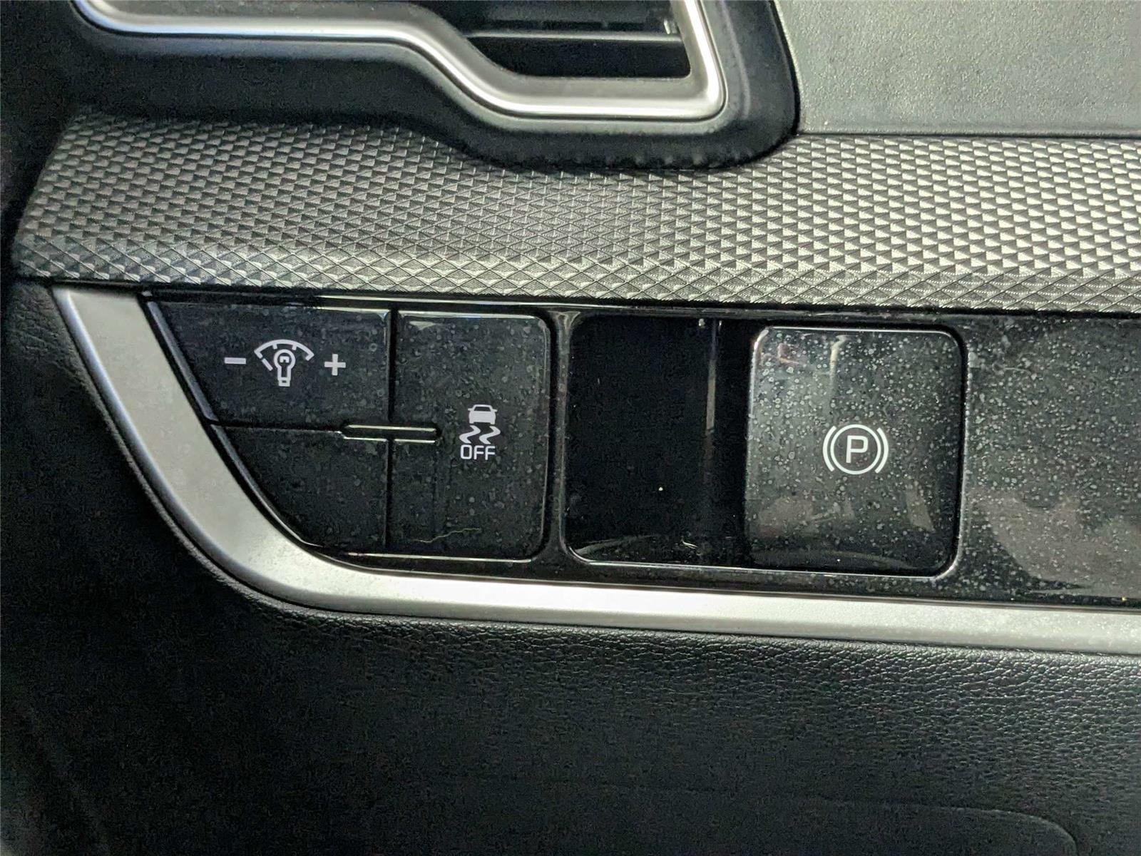 Used 2024 Fusion Black Kia LX image 25