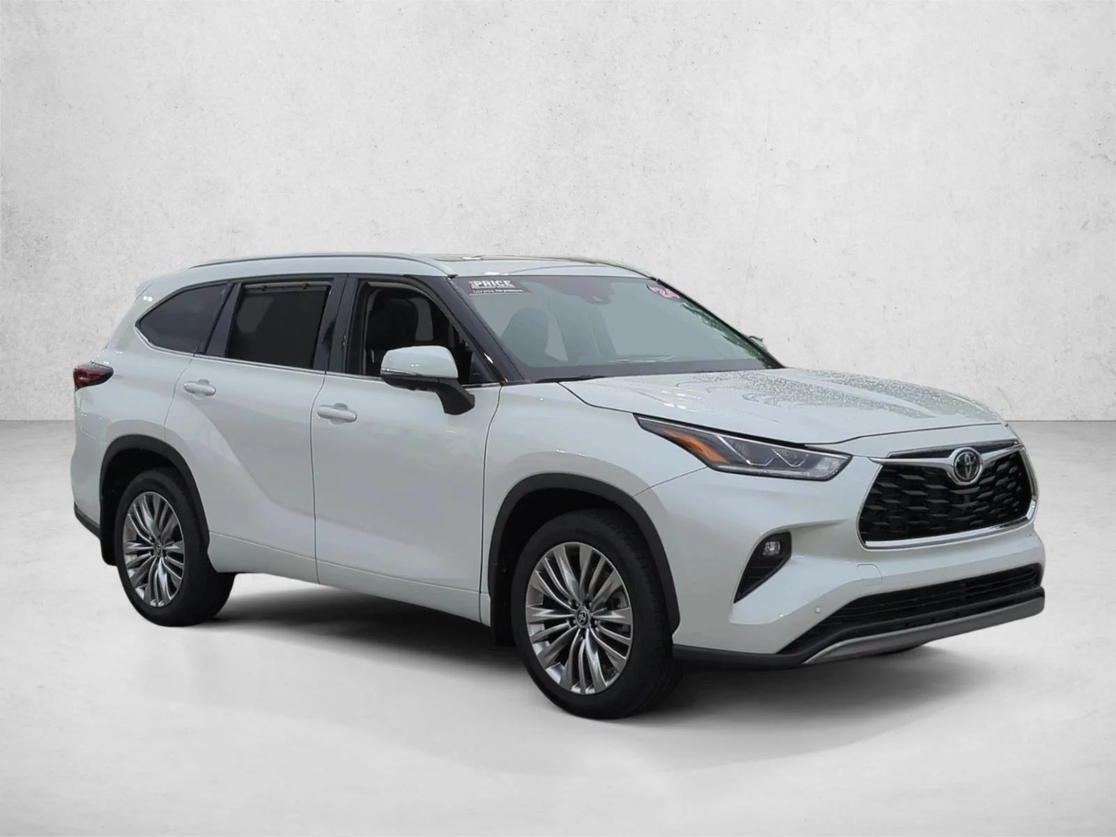 Used 2024 Wind Chill Pearl Toyota Platinum image 3