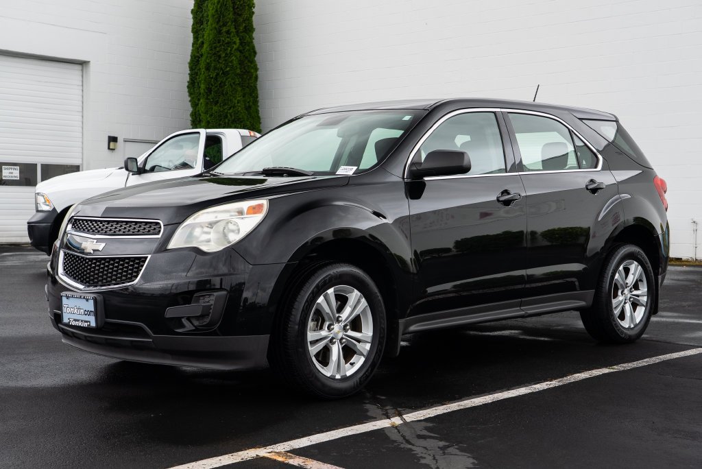 Used 2013 Black Chevrolet LS image 3