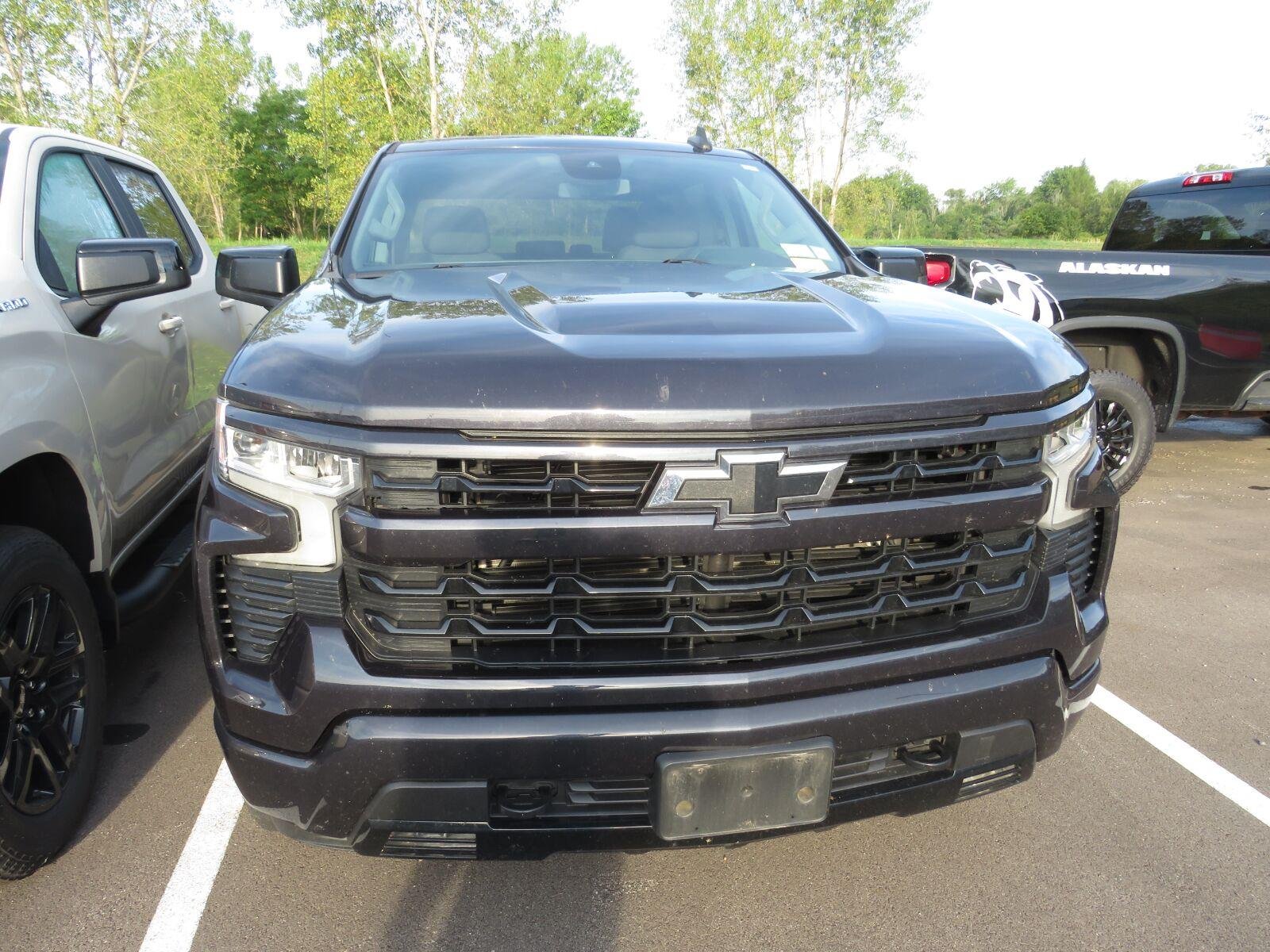 Used 2022 Dark Ash Metallic Chevrolet RST image 4