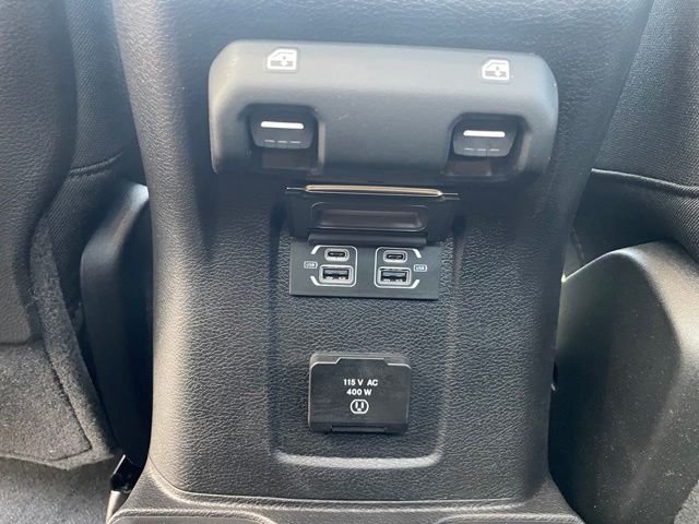 Used 2025 Granite Crystal Clearcoat Metallic Jeep Mojave image 44