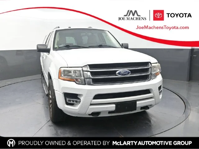 Used 2017 White Ford XLT image 1