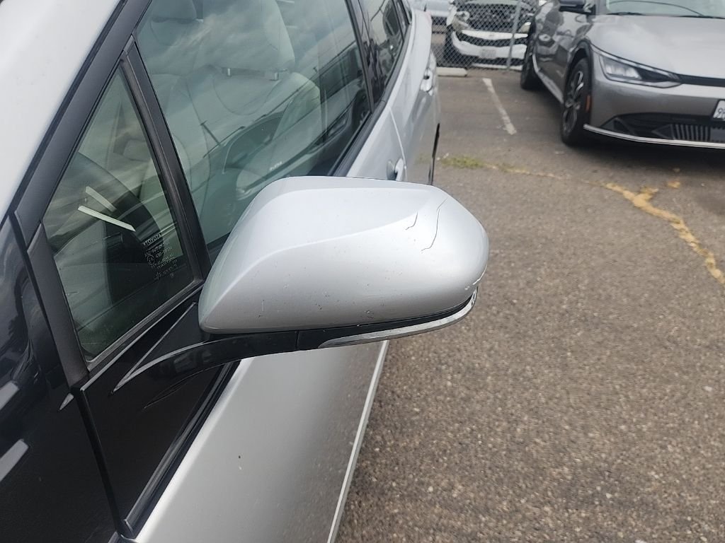 Used 2018 Silver Toyota Plus image 7