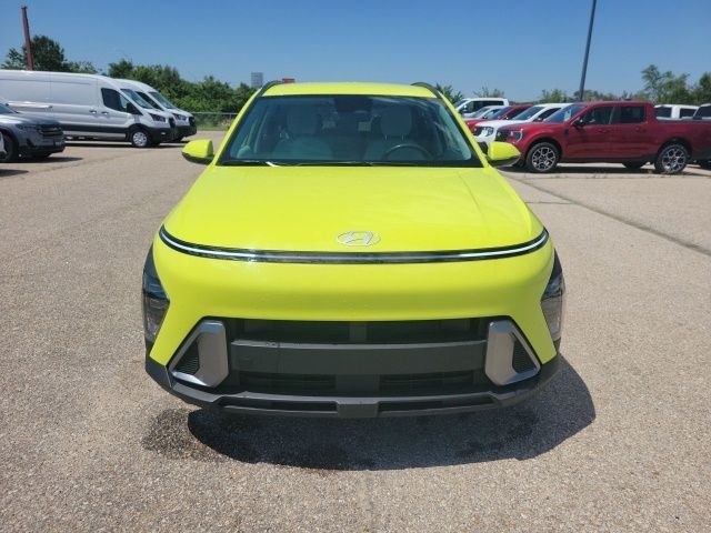 Used 2025 Yellow Hyundai SEL image 21