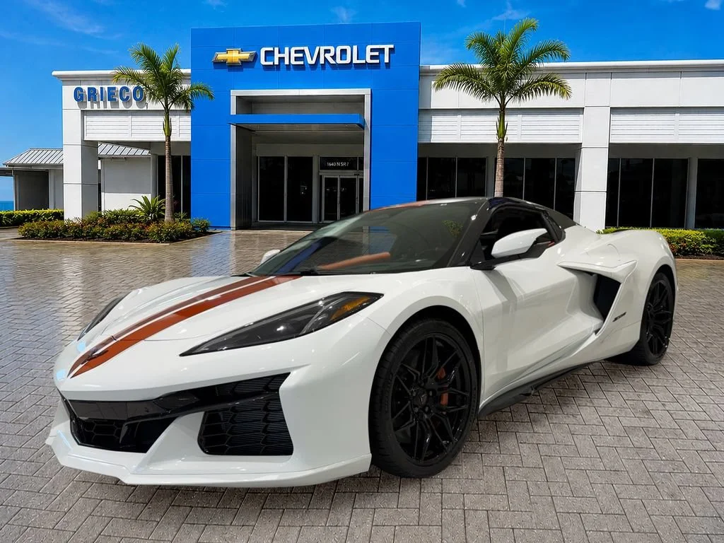 New 2027 Arctic White Chevrolet 3LZ image 3