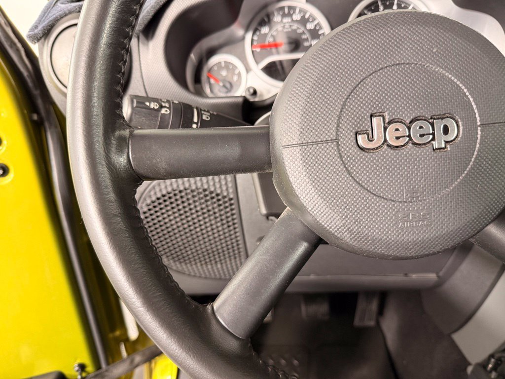 Used 2007 Green Jeep Sahara image 23