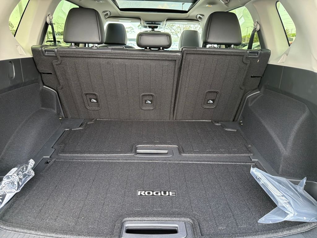 New 2026 Nissan Rogue Platinum 4D Sport Utility