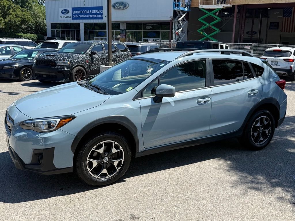 Used 2018 Gray Subaru 2.0i Premium image 4