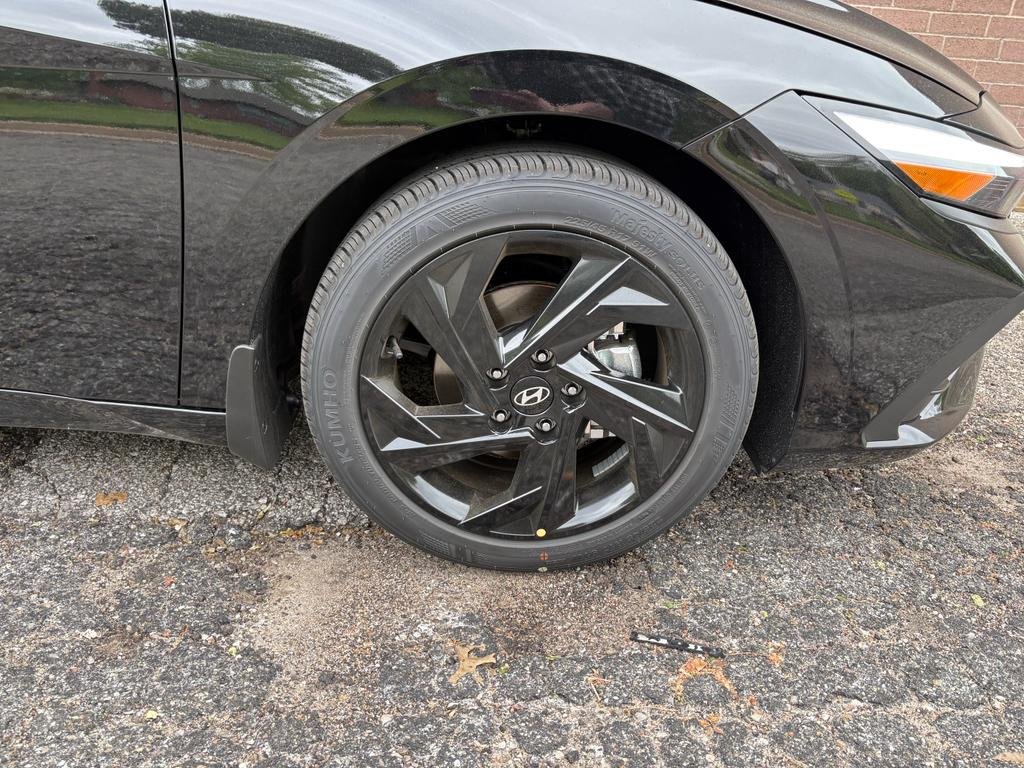 New 2026 Abyss Black Hyundai SEL Sport image 9