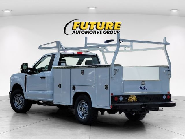 New 2026 Oxford White Ford F-250® XL image 30