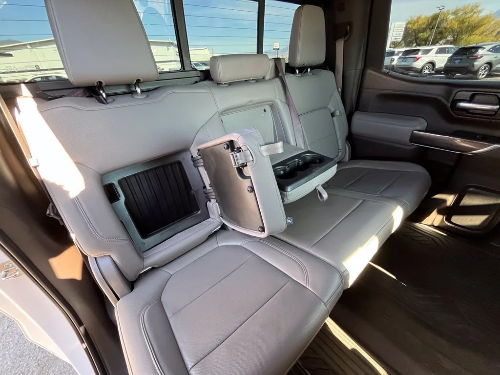 Used 2021 IRIDESCENT PEARL TRICOAT Chevrolet LTZ image 18