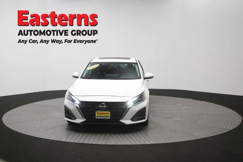 Used 2024 White Nissan 2.5 SV image 56