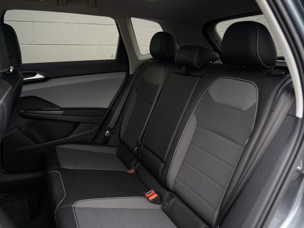 Used 2022 Gray Volkswagen 1.5T SE image 18