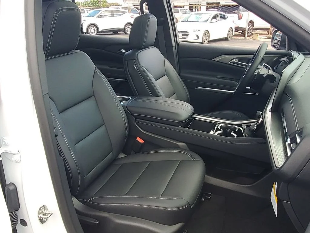 New 2026 Summit White Chevrolet LT image 35