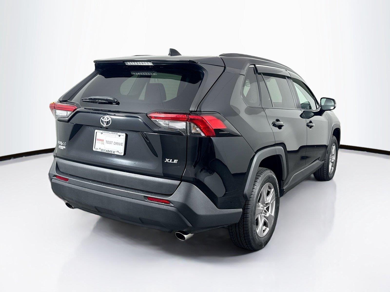Used 2022 Midnight Black Metallic Toyota XLE image 6
