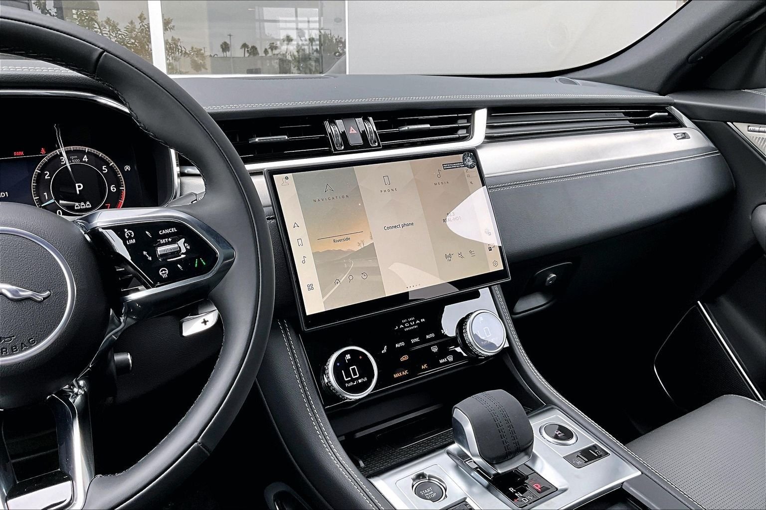New 2026 Eiger Grey Jaguar P250 R-Dynamic S image 7