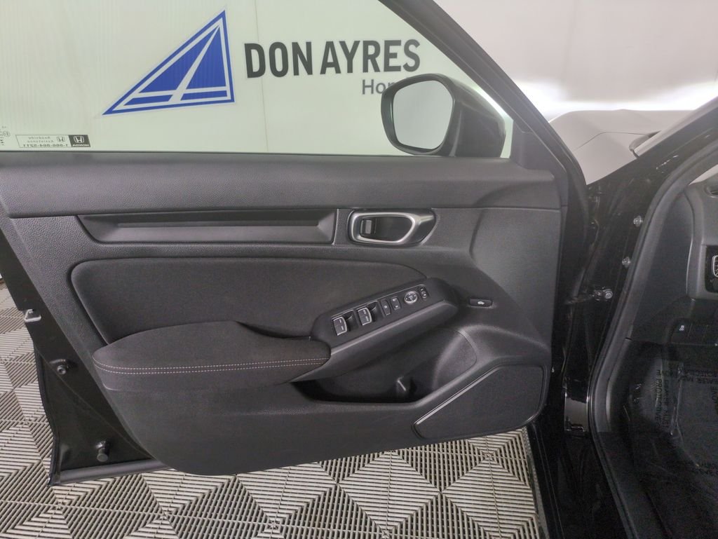 2025 Honda Civic LX - Photo 14