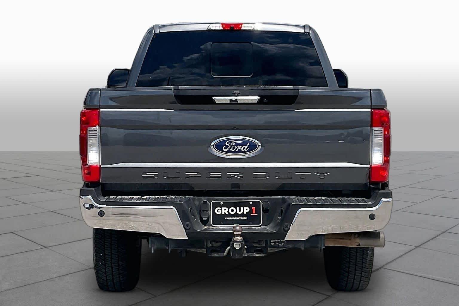 Used 2019 Magnetic Metallic Ford LARIAT image 5