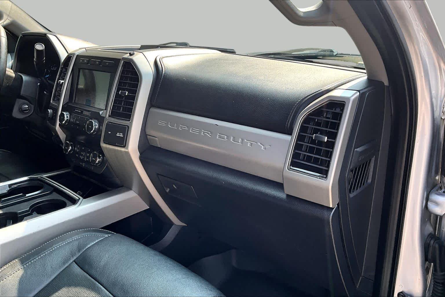 Used 2019 Ingot Silver Metallic Ford LARIAT image 16