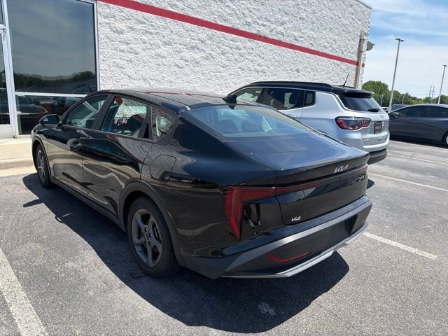 Used 2025 Black Kia LXS image 3