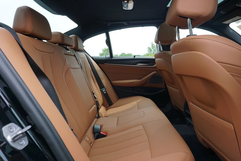 Used 2023 Black Sapphire Metallic BMW 530i xDrive image 51