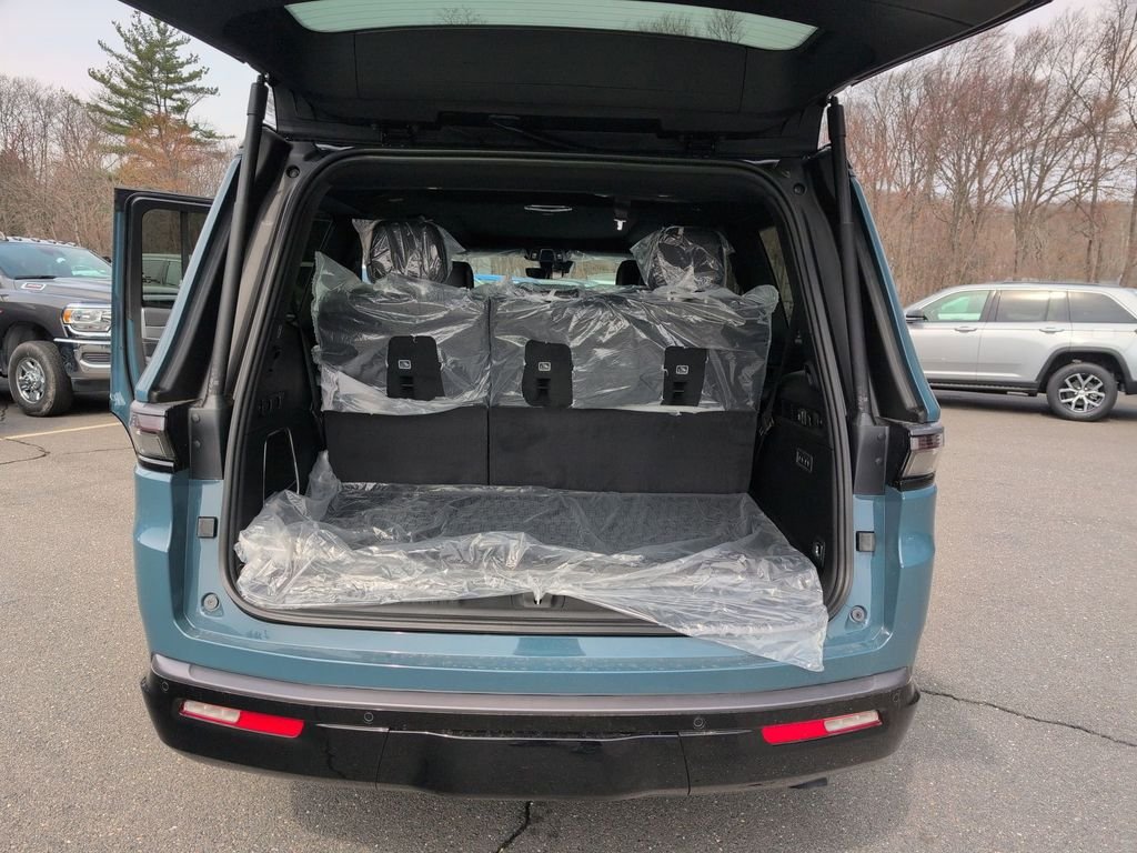 New 2026 Steel Blue Exterior Paint Jeep Upland image 26