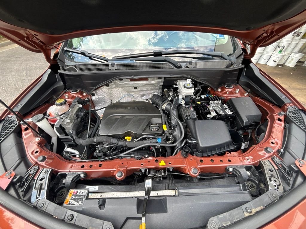 Used 2020 Brown Buick Essence image 10