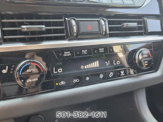 Used 2023 Silver Nissan SL image 19