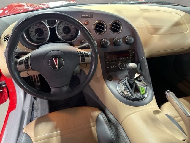 Used 2007 Red Pontiac Base image 2