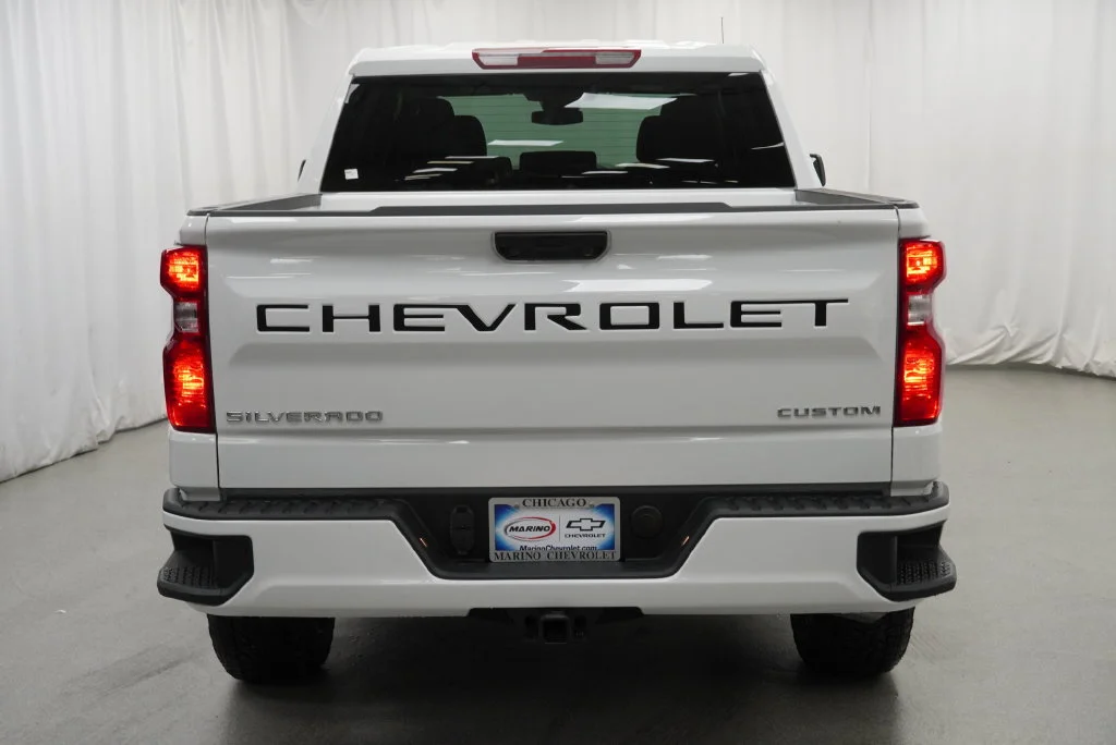 New 2026 Summit White Chevrolet Custom image 34