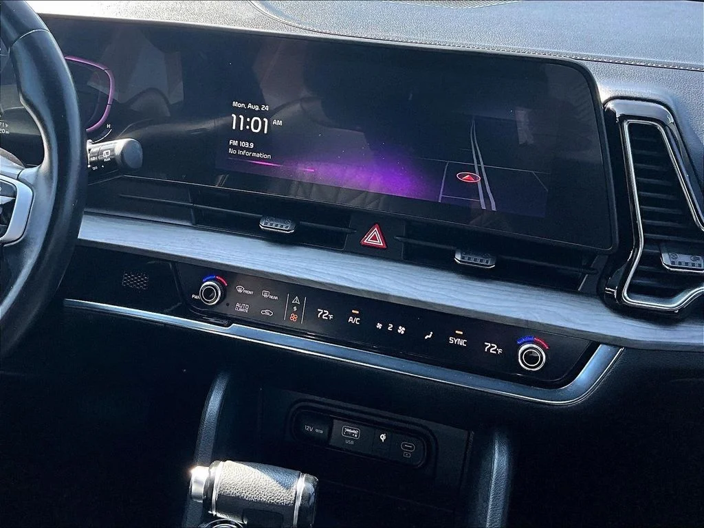 Used 2023 Green Kia X-Line image 7