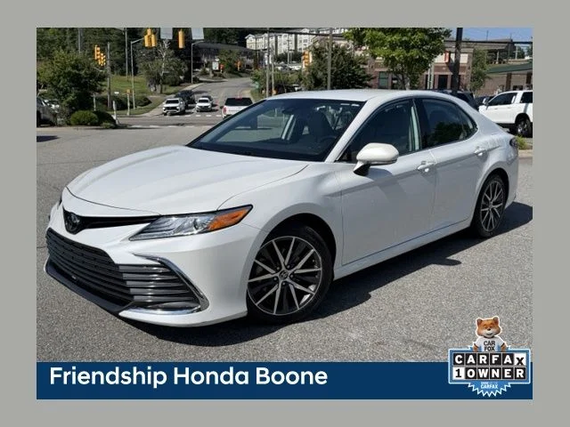 Used 2022 Beige Toyota XLE image 1