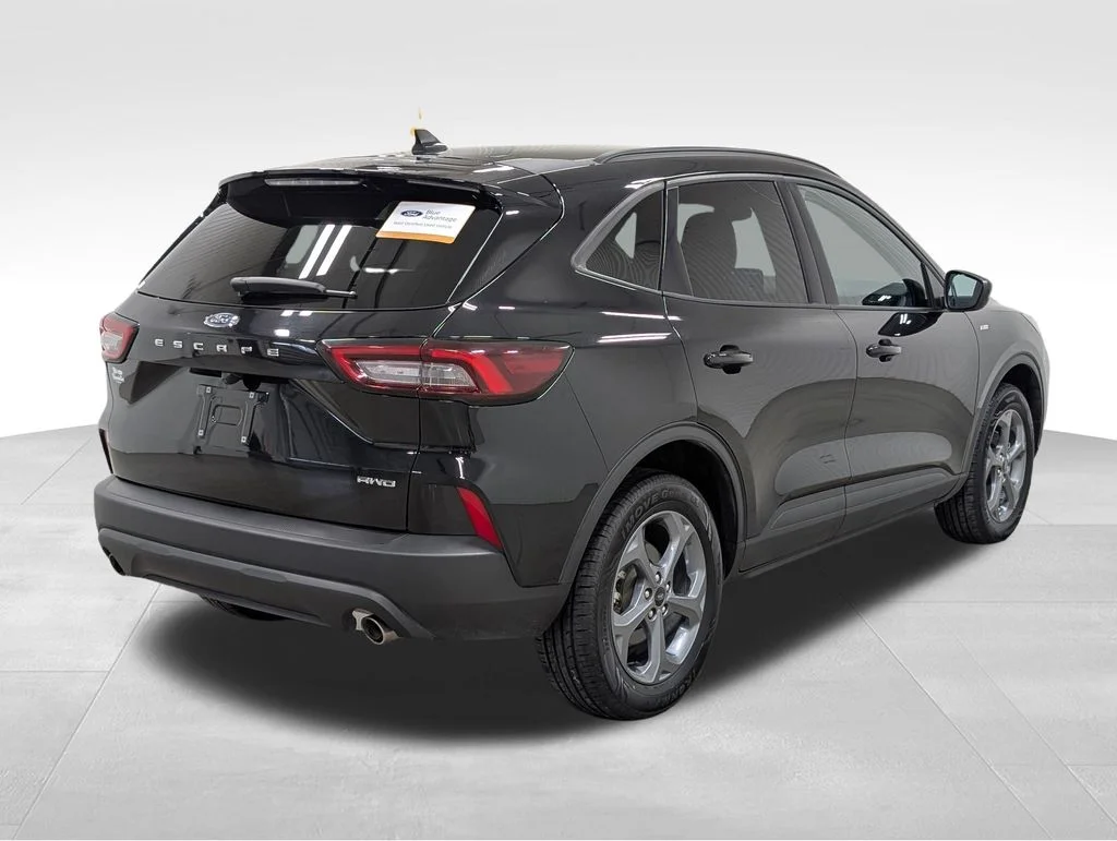 Certified Used 2025 Agate Black Metallic Ford ST-Line Select image 19