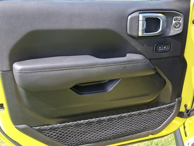 Used 2023 Yellow Jeep Sahara image 7