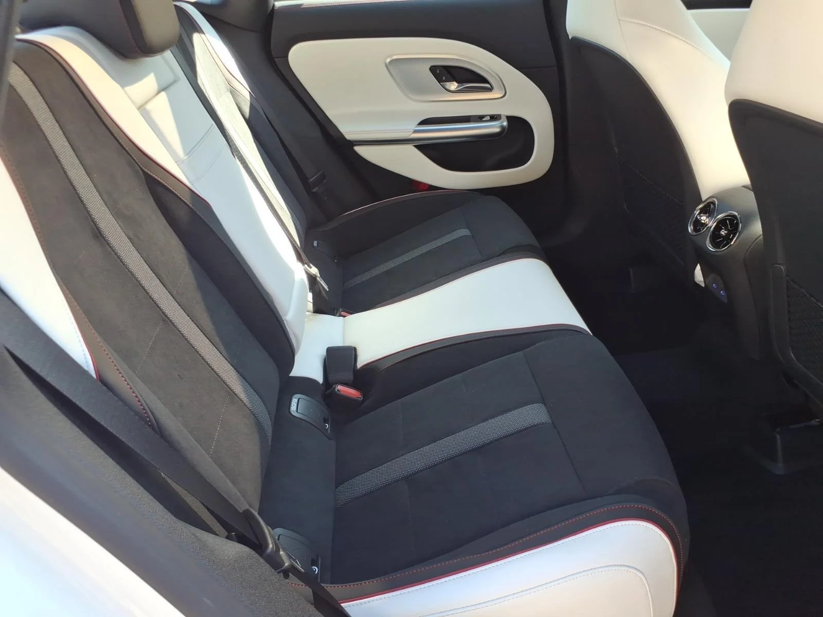 New 2027 Polar White Mercedes-Benz CLA 220 Hybrid image 26