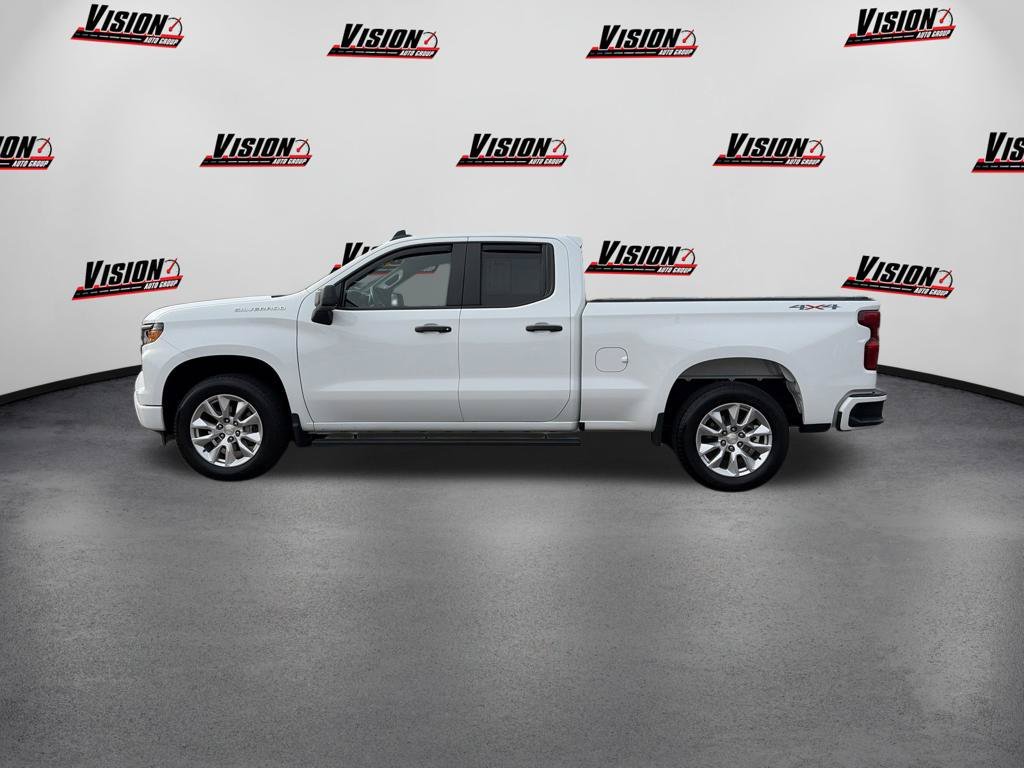 Used 2024 White Chevrolet Custom image 8