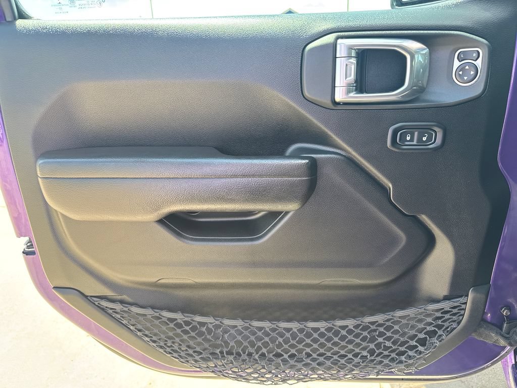 Used 2023 Purple Jeep Rubicon image 16