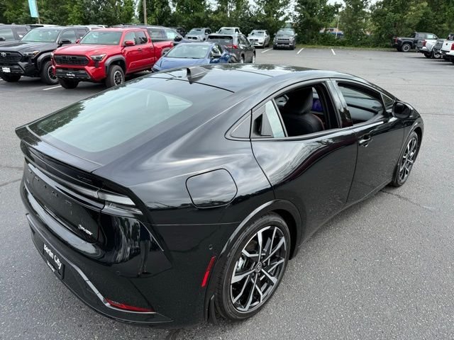 2025 Toyota Prius XSE Premium - Photo 9