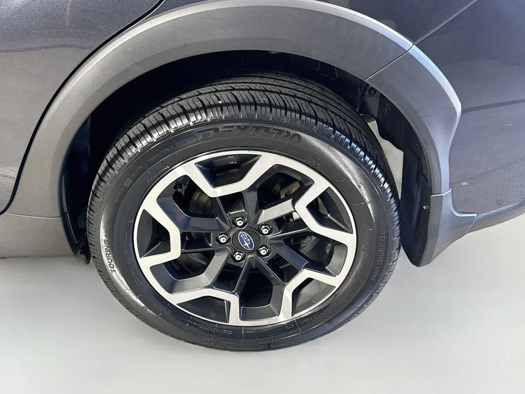 Used 2017 Dark Gray Metallic Subaru Limited image 30