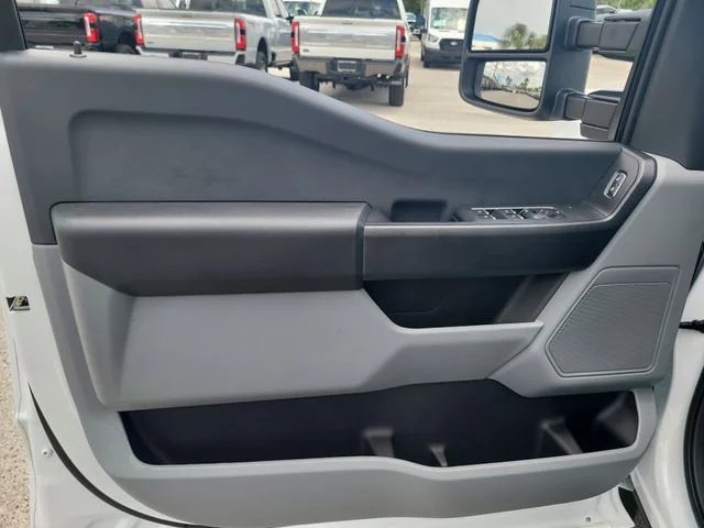 New 2026 Oxford White Ford XL image 18
