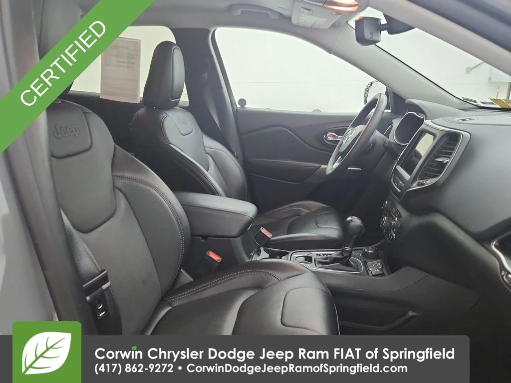 Certified Used 2022 Gray Jeep Latitude Lux image 32