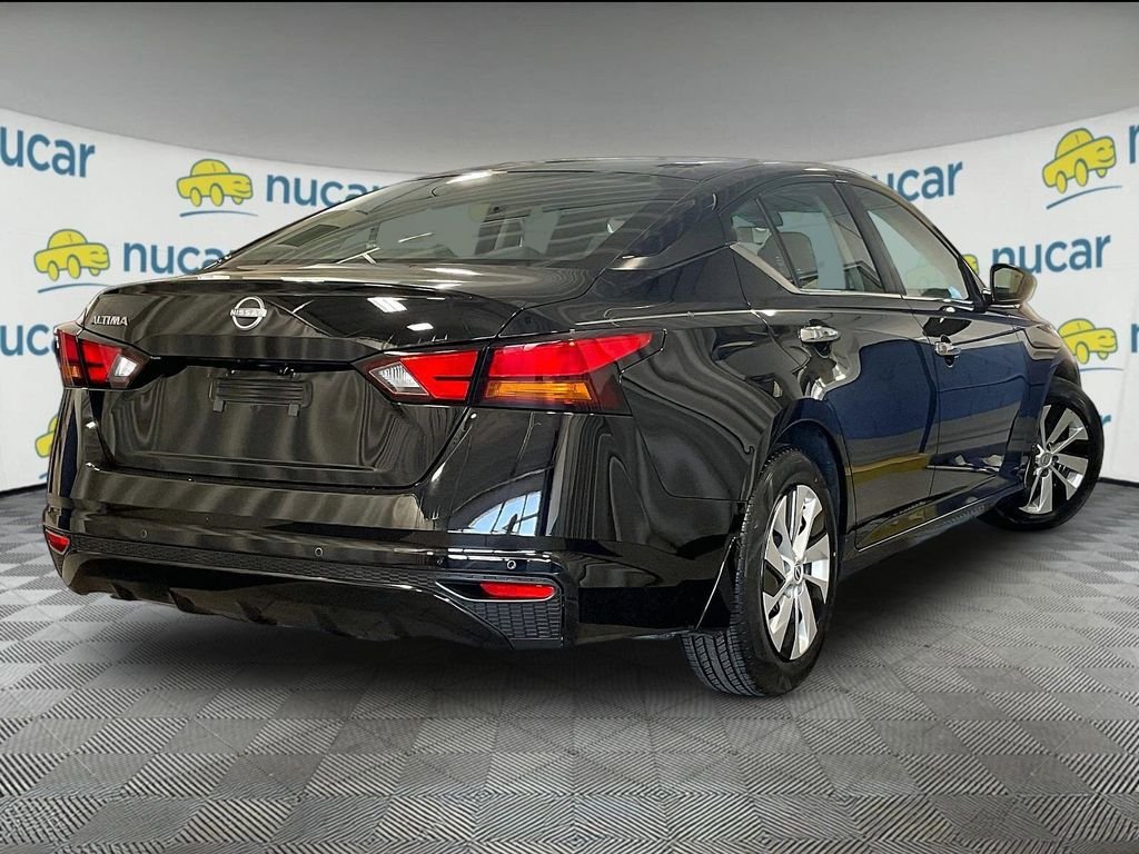 Used 2024 Black Nissan 2.5 S image 6